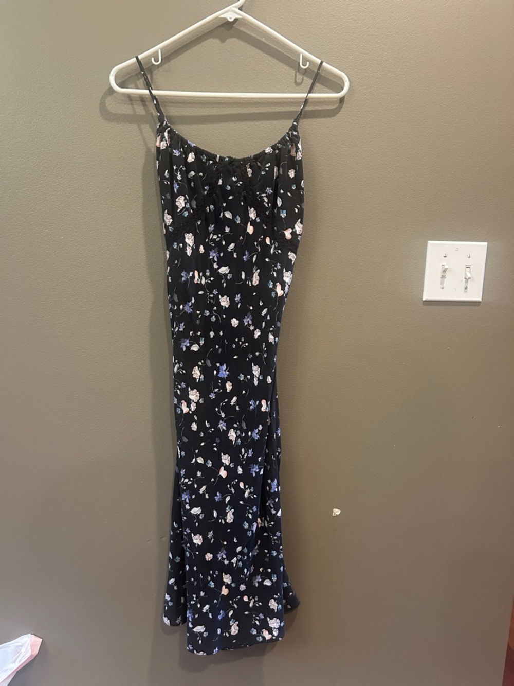 Aritzia silk floral midi slip dress size XS